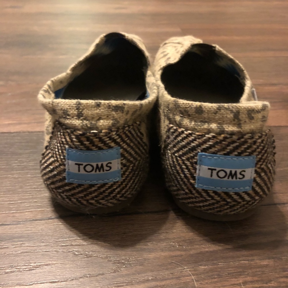 Women’s Toms